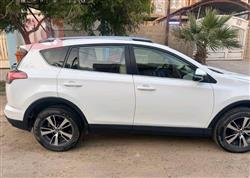 تۆیۆتا ڕاڤ 4